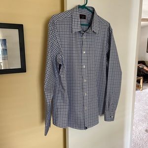 XL Mens UNTUCKit dress or casual shirt, excellent condition!